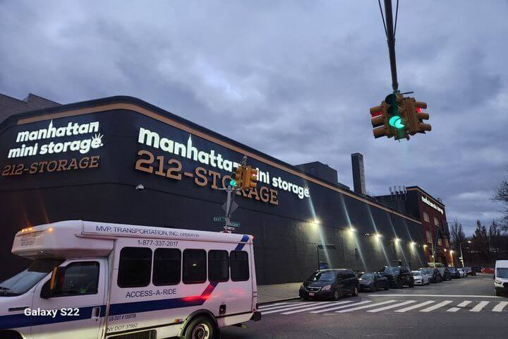 Manhattan Mini Storage in Brooklyn on Wallabout St